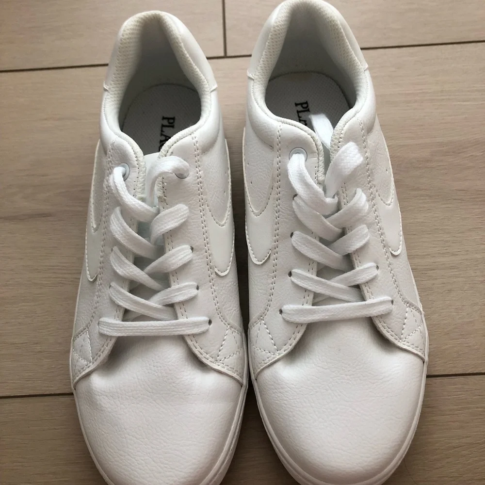 Kids White Low-Top Lace-Up Sneakers